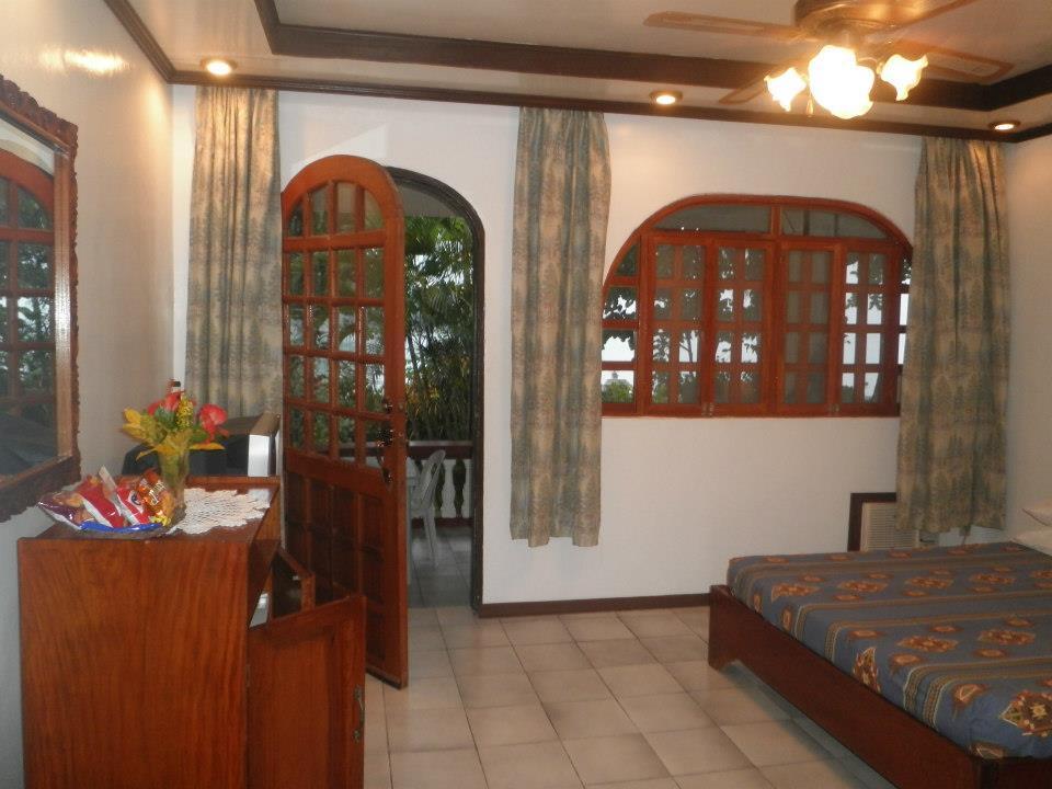 Blue Crystal Beach Resort Puerto Galera Exteriér fotografie